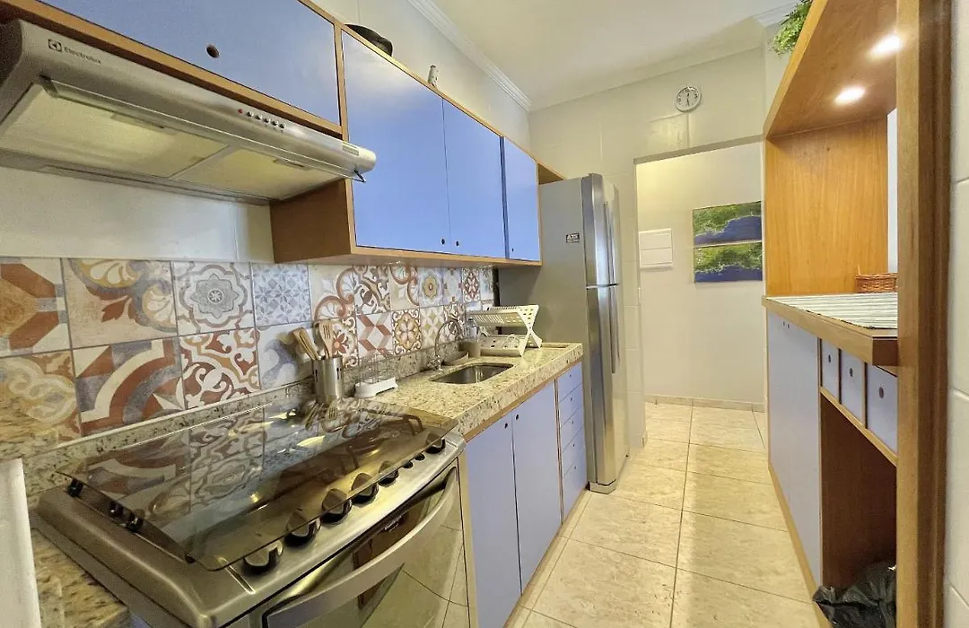 Lindo apartamento 2 quartos 200m da praia c/ AC-1