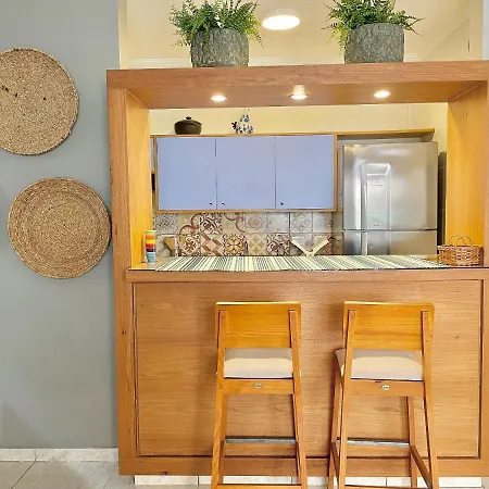 Lindo apartamento 2 quartos 200m da praia c/ AC-3